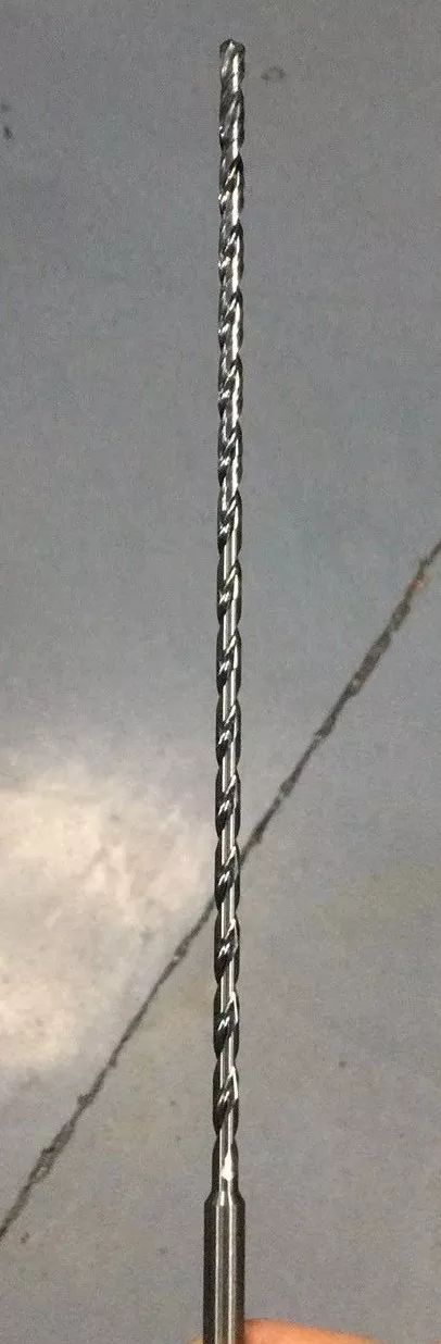 磨损刀具与完好刀具比较